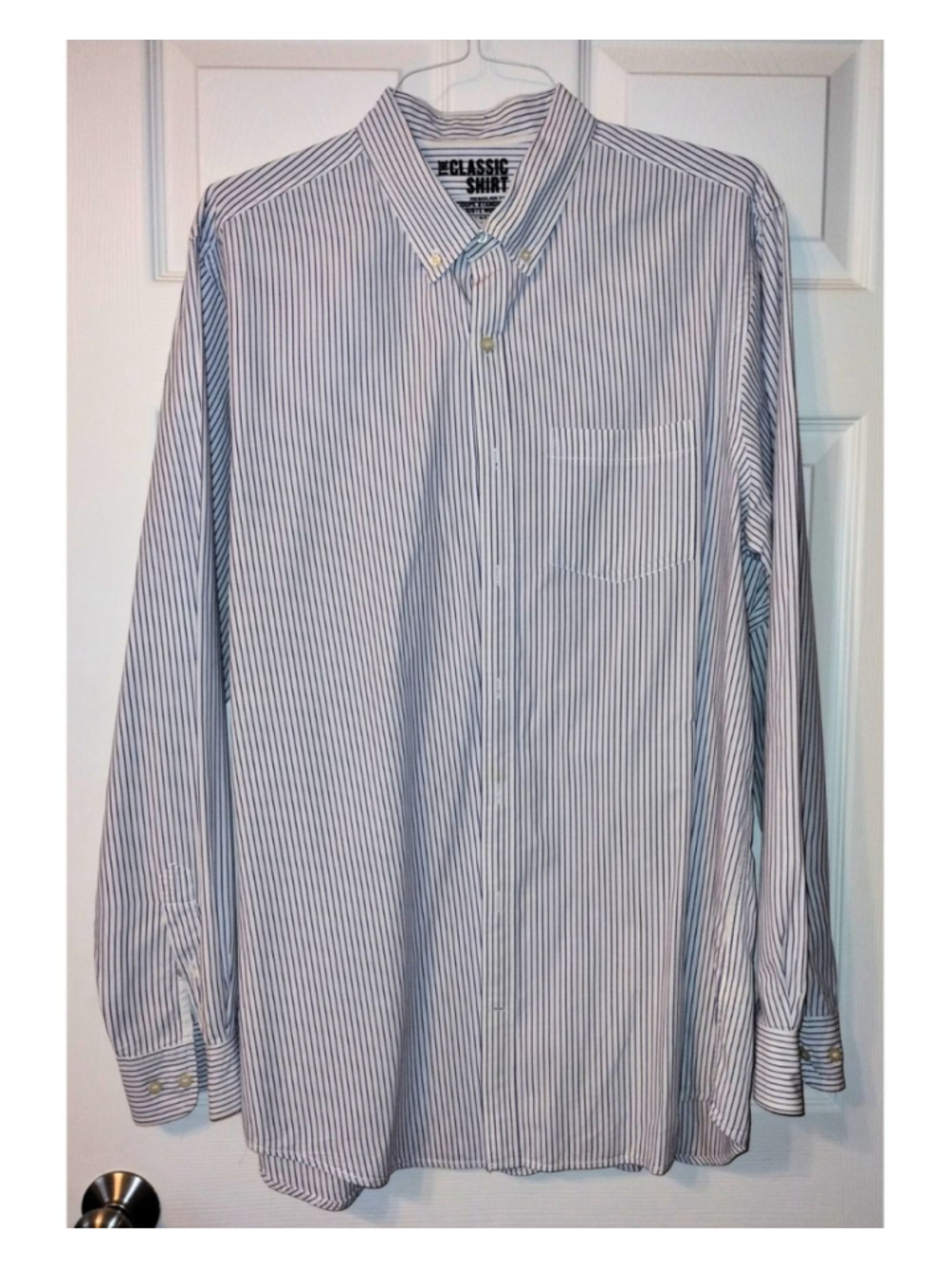 Men's Old Navy Classic White Blue Striped Casual Button Down Shirt (XLT)